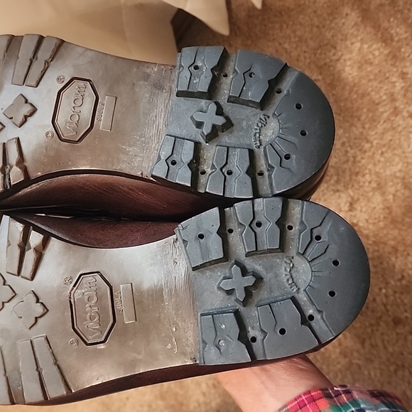 Gucci Horsebit Leather Loafers - Picture 8 of 15